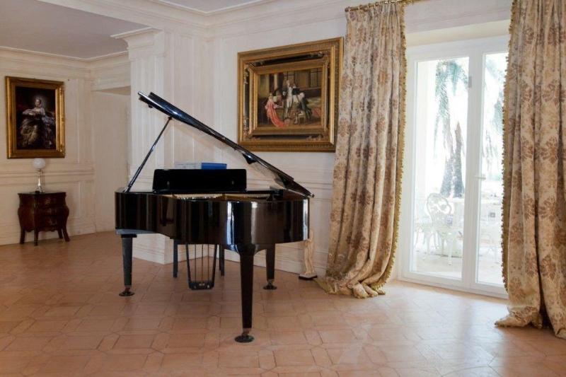 Villa Strampelli - Lobi