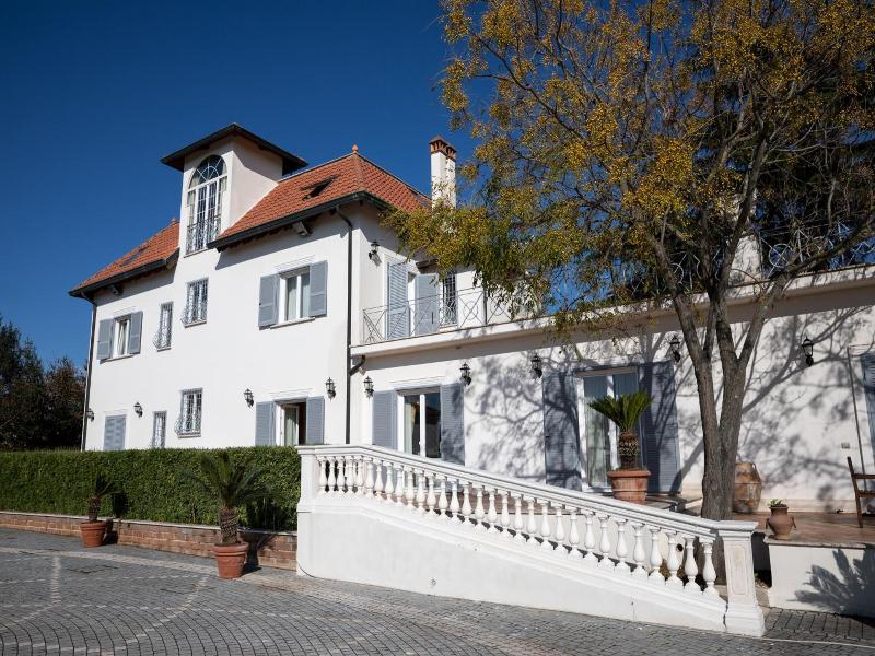 Villa Strampelli - Genel