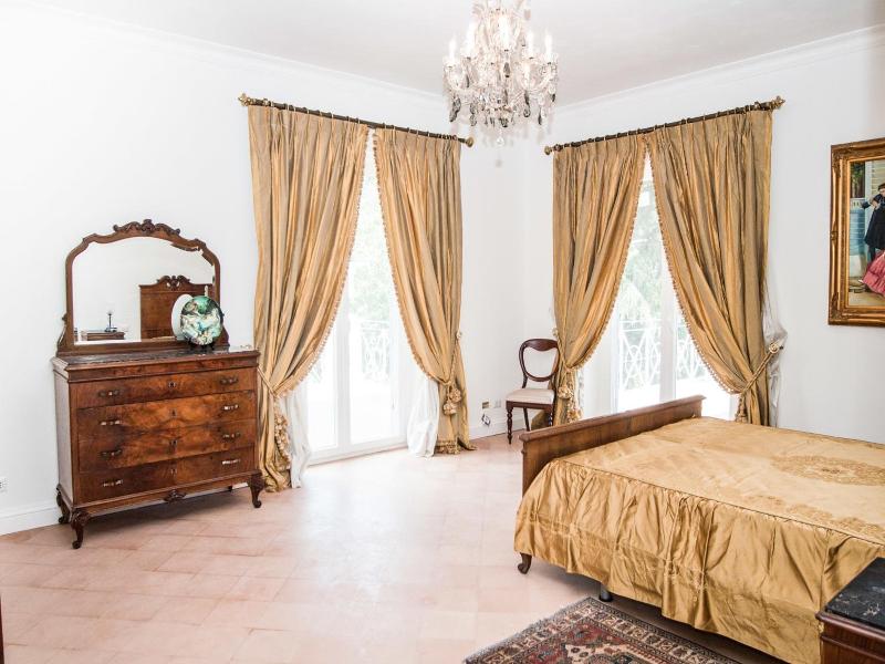 Villa Strampelli - Genel