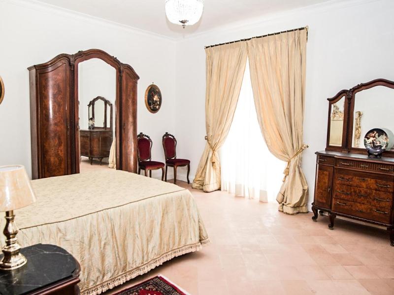 Villa Strampelli - Genel