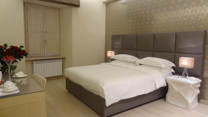 Augustana House - Oda