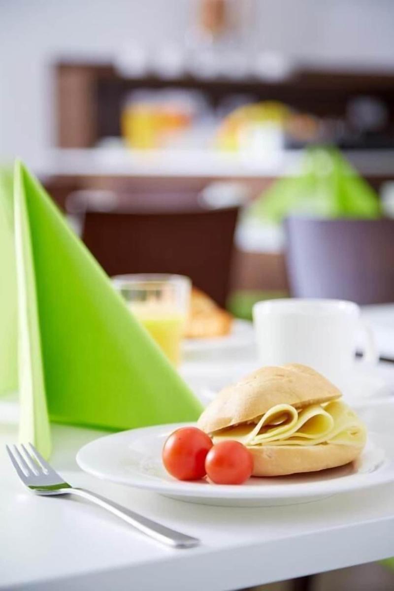 Hotel Good Rooms Guntramsdorf - Restoran