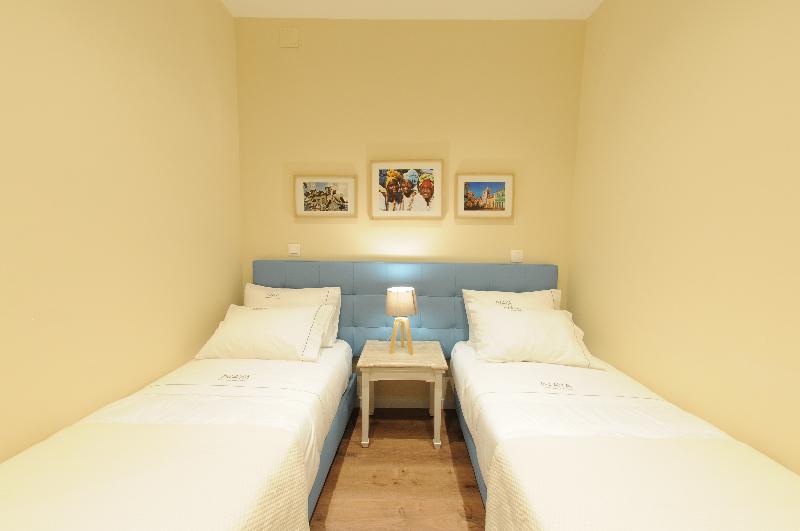 Naya - Downtown Guesthouse - Oda