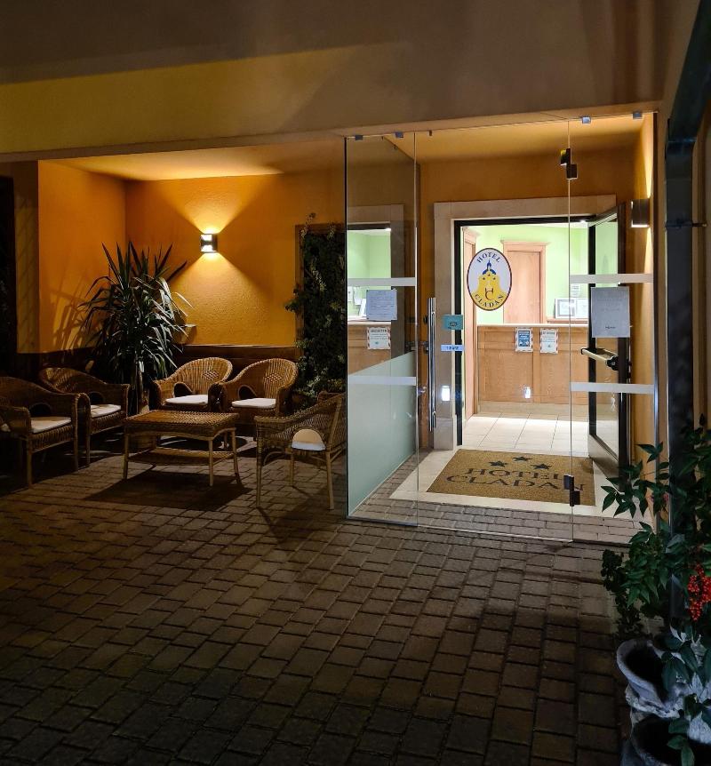 Hotel Cladan - Lobi