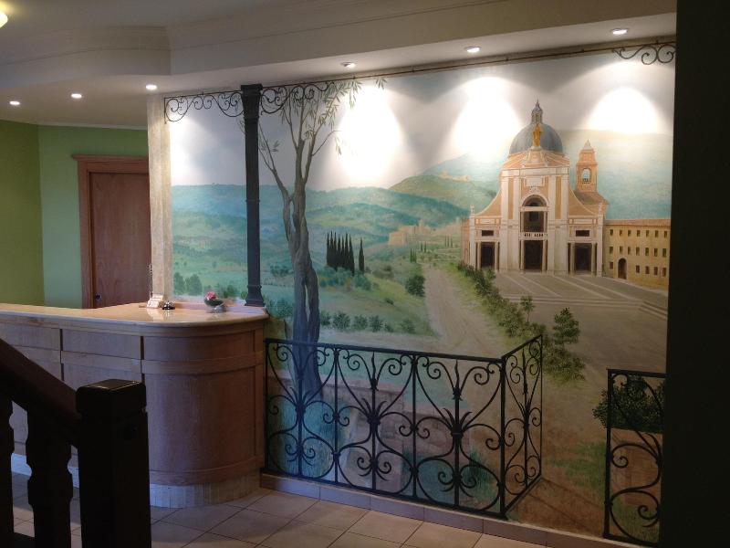 Hotel Cladan - Lobi