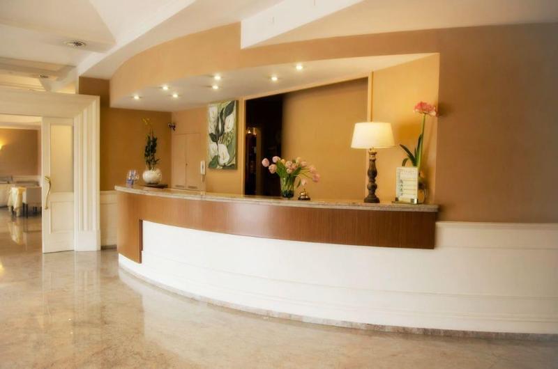 Hotel Villa Ida - Lobi