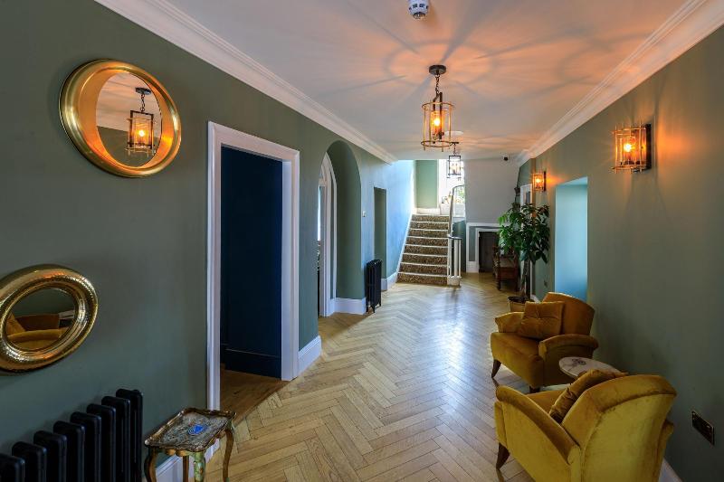 Picton House Hotel - Lobi