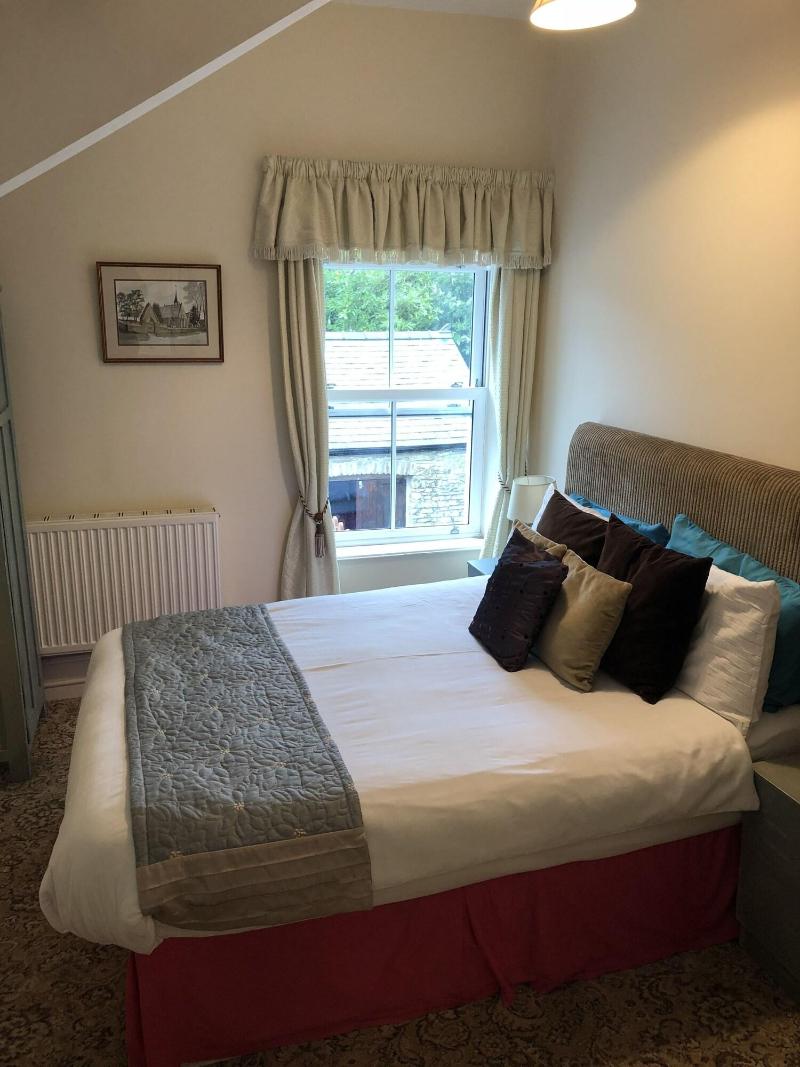 Picton House Hotel - Oda