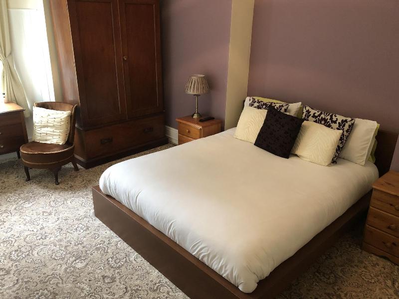 Picton House Hotel - Oda