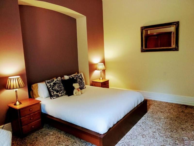 Picton House Hotel - Oda