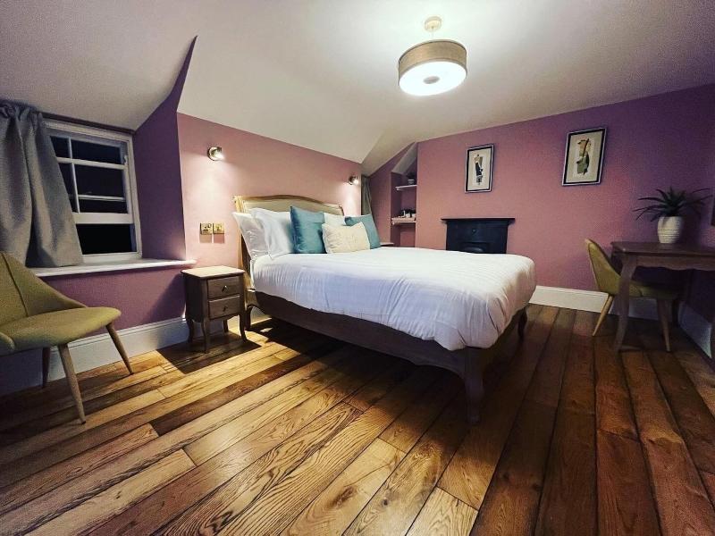 Picton House Hotel - Oda