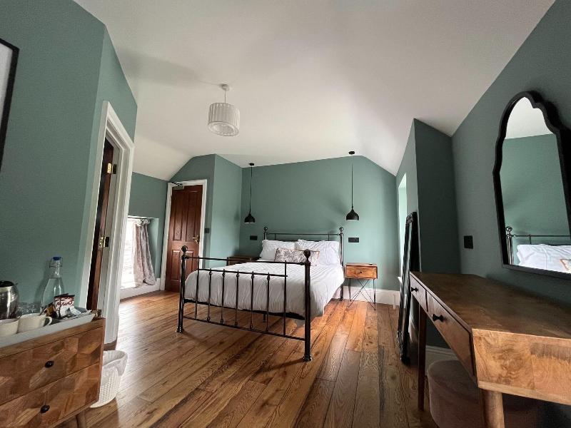 Picton House Hotel - Oda