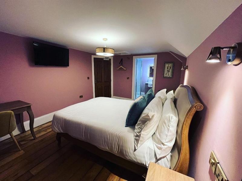 Picton House Hotel - Oda