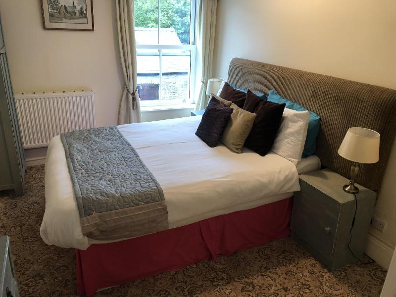Picton House Hotel - Oda