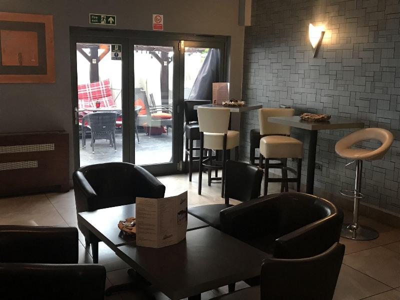 Bennetts Hotel - Bar