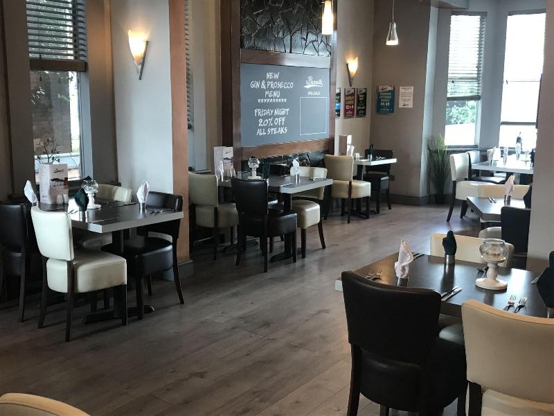Bennetts Hotel - Restoran