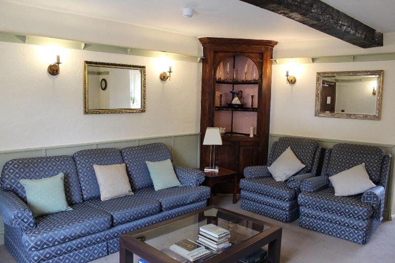 The Poplars Hotel - Bar