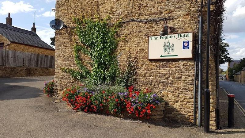 The Poplars Hotel - Genel