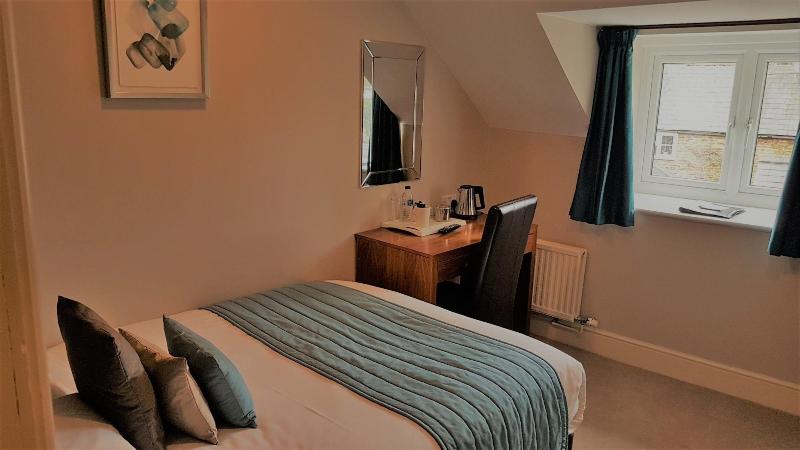 The Poplars Hotel - Oda