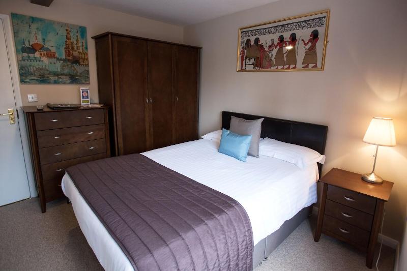 The Poplars Hotel - Oda