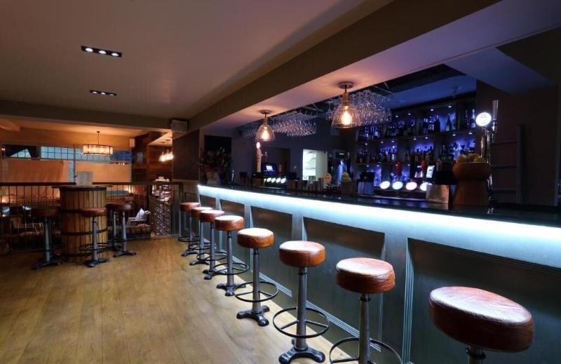 The Loopy Shrew - Bar