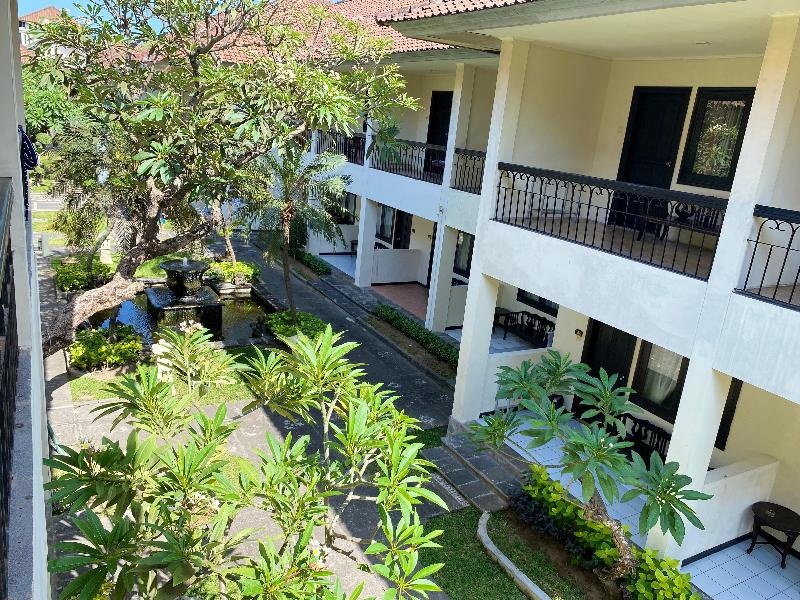 Legian Paradiso - Genel