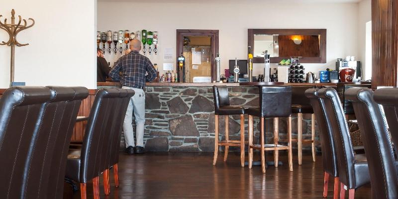 Tuckers Inn - Bar