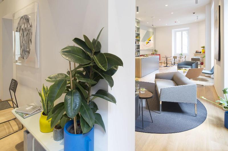 The Radical Hotel - Lobi