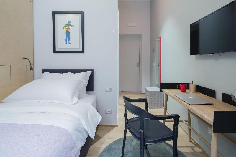 The Radical Hotel - Oda