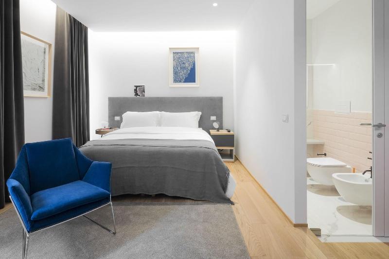 The Radical Hotel - Oda