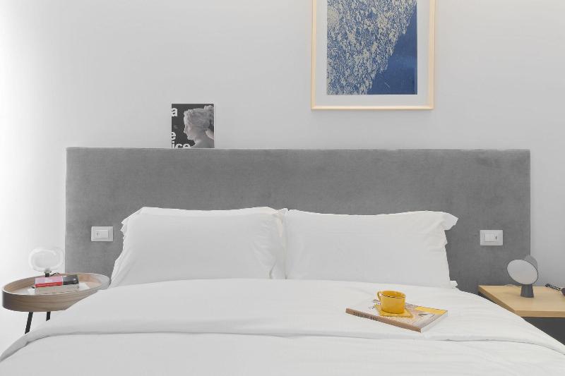 The Radical Hotel - Oda