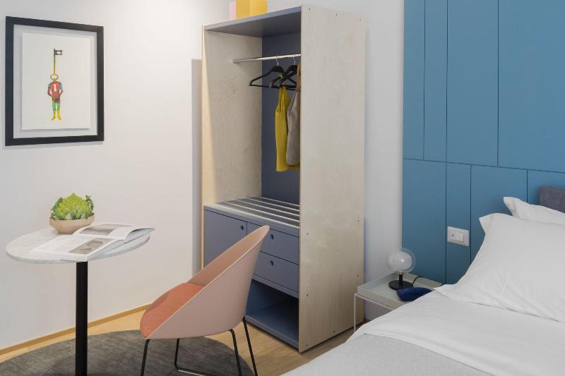 The Radical Hotel - Oda