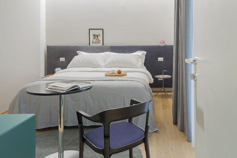 The Radical Hotel - Oda