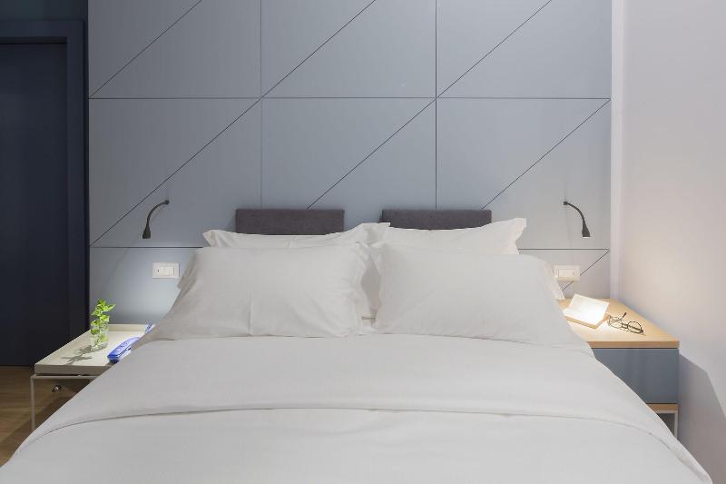 The Radical Hotel - Oda