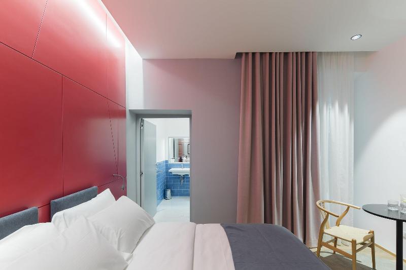 The Radical Hotel - Oda