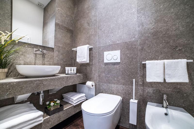 Youroom Carrozze - Oda