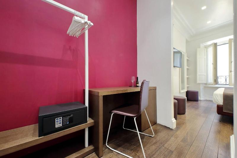 Youroom Carrozze - Oda
