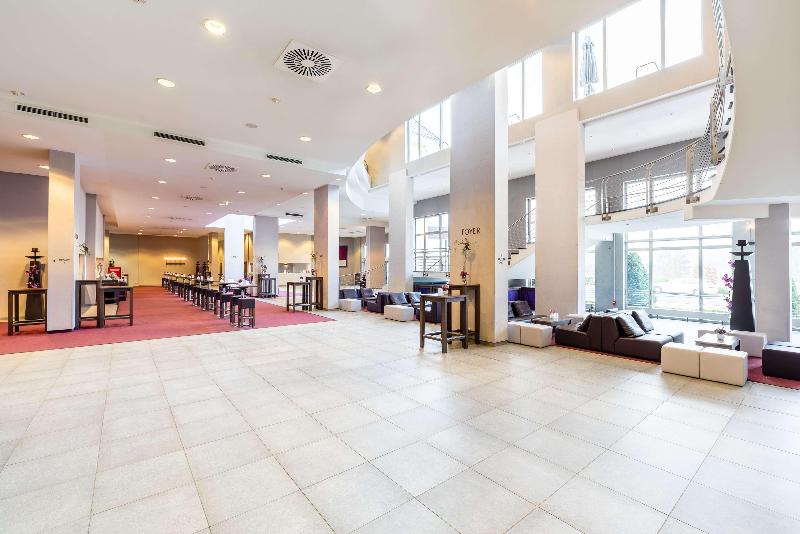 Van der Valk Hotel Berliner Ring - Lobi