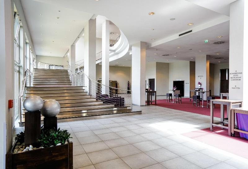 Van der Valk Hotel Berliner Ring - Lobi