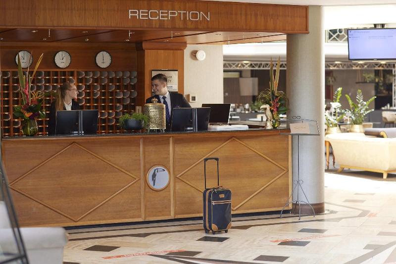 Van der Valk Hotel Berliner Ring - Lobi