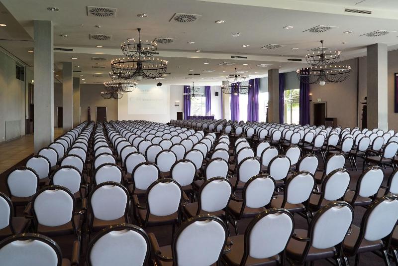 Van der Valk Hotel Berliner Ring - Toplantı