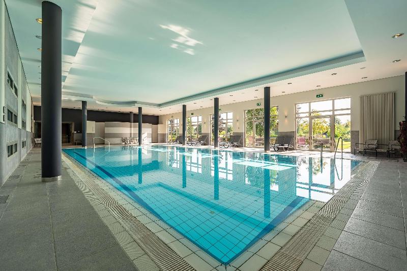 Van der Valk Hotel Berliner Ring - Havuz