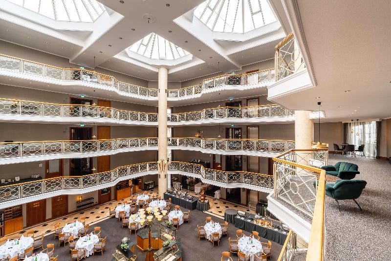 Van der Valk Hotel Berliner Ring - Restoran