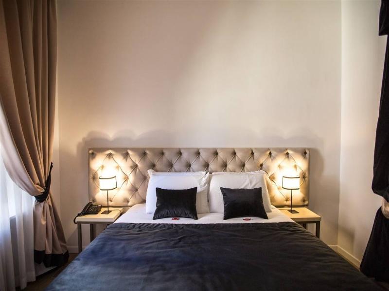 Chic&Town Luxury Rooms Piazza del Popolo 1 - Oda