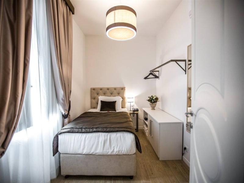 Chic&Town Luxury Rooms Piazza del Popolo 1 - Oda
