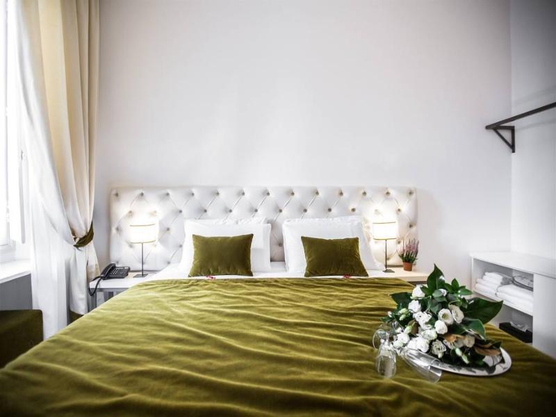 Chic&Town Luxury Rooms Piazza del Popolo 1 - Oda