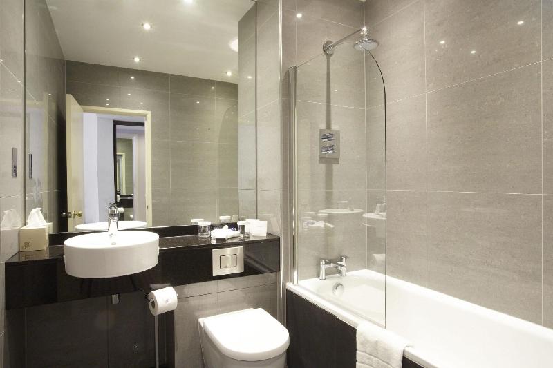 The Manor House At Celtic Manor - Oda