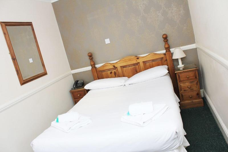 Gidea Park Hotel - Oda
