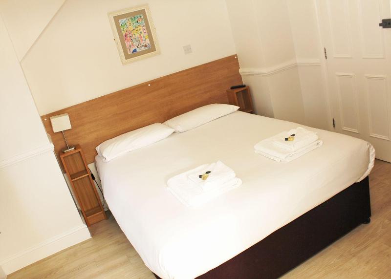 Gidea Park Hotel - Oda