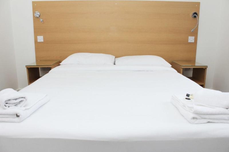 Gidea Park Hotel - Oda